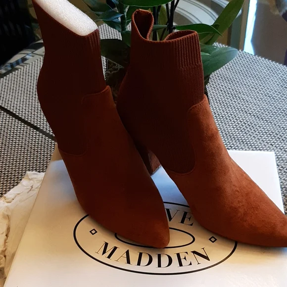 Steve Madden boots. - Picture 2 of 4